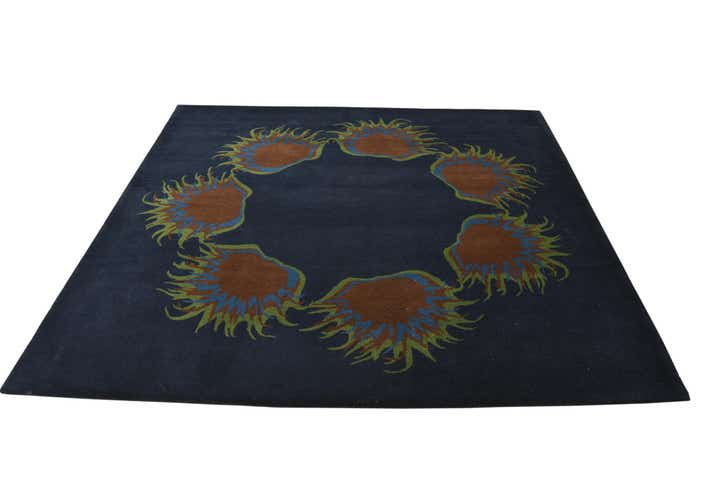 7' 6 x 7' 7 Luna Square Rug