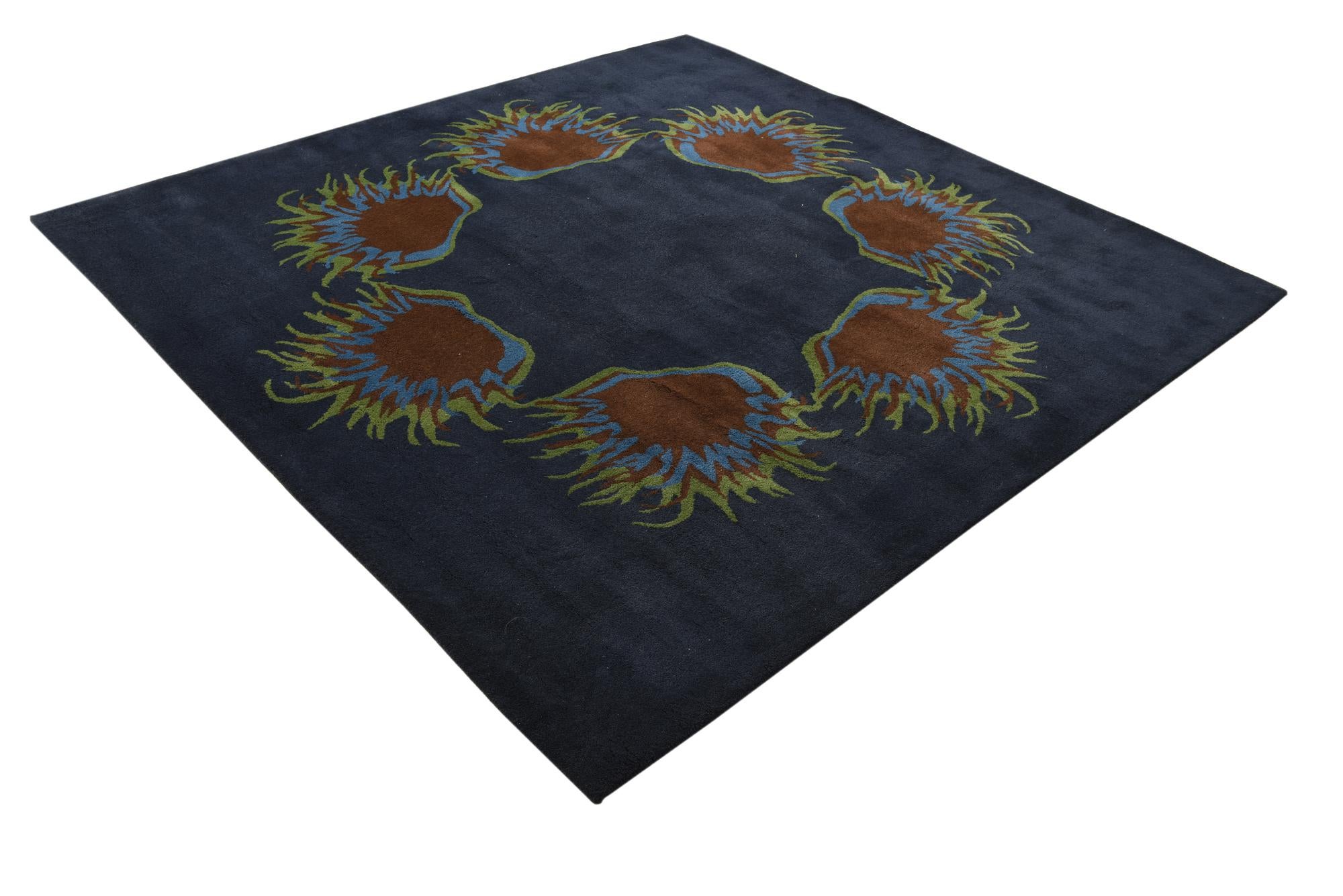 7' 6 x 7' 7 Luna Square Rug