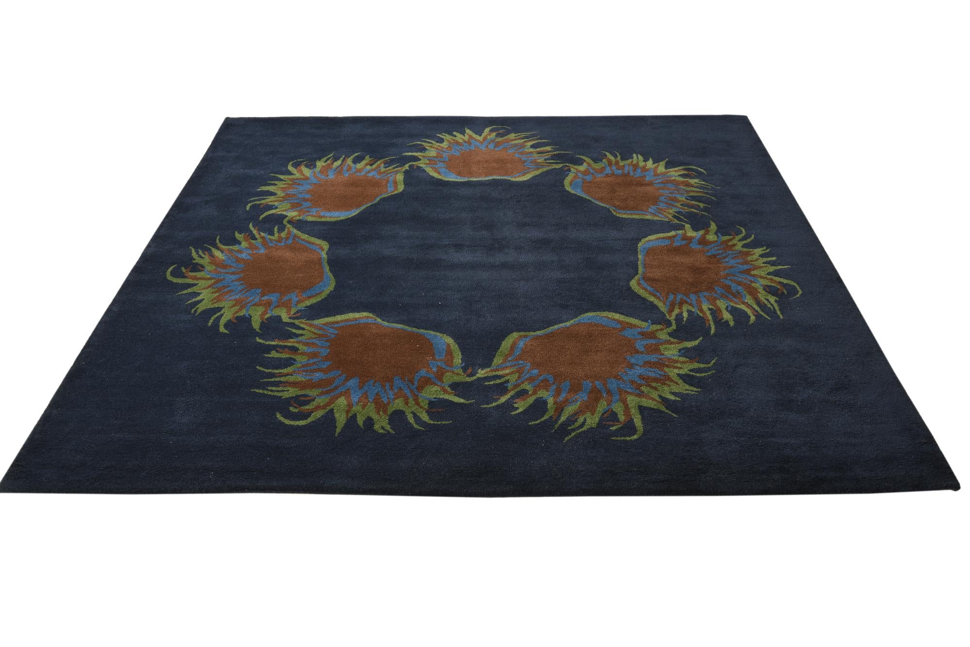 7' 6 x 7' 7 Luna Square Rug