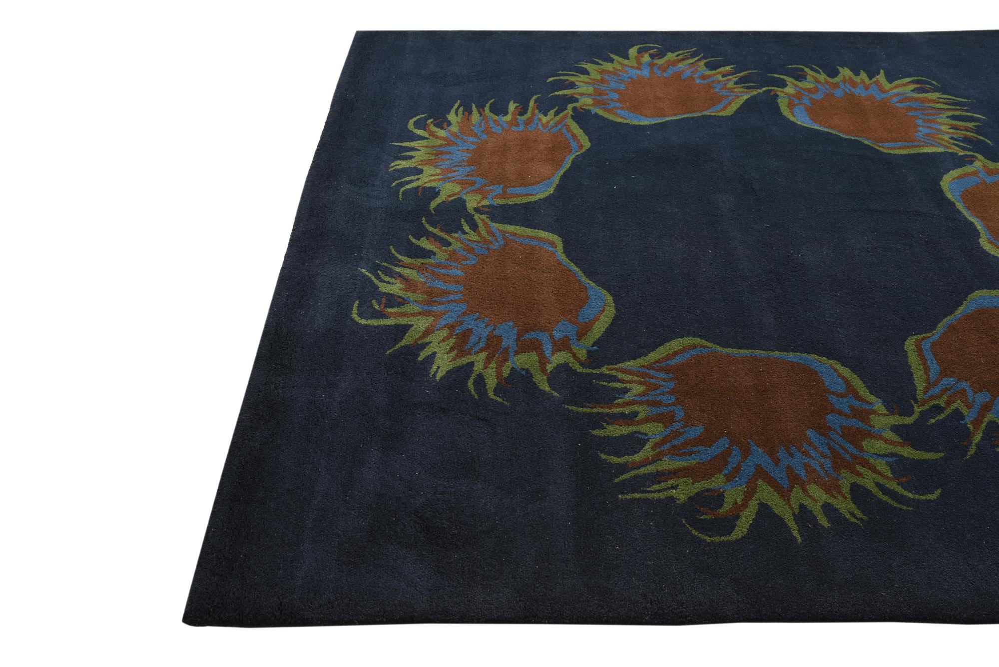 7' 6 x 7' 7 Luna Square Rug