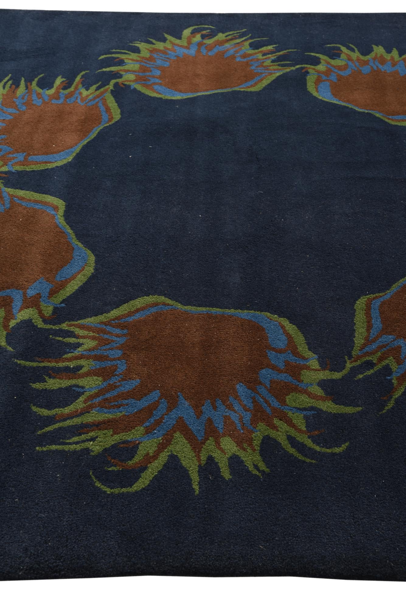 7' 6 x 7' 7 Luna Square Rug