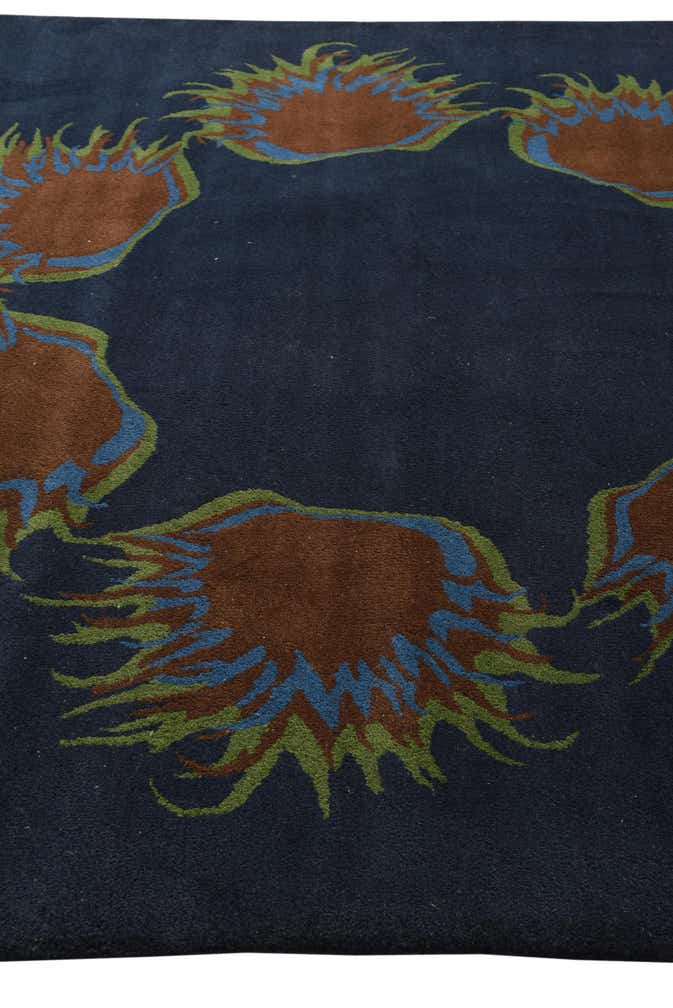 7' 6 x 7' 7 Luna Square Rug