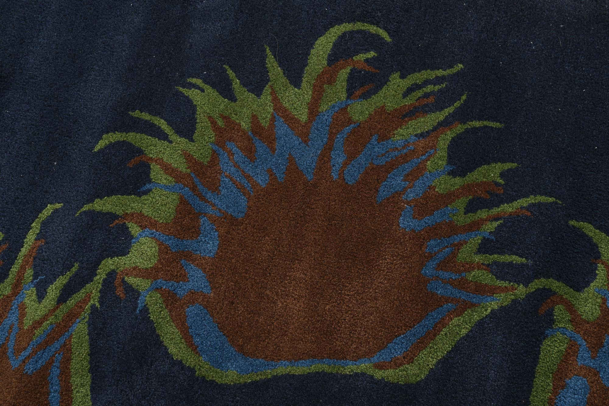 7' 6 x 7' 7 Luna Square Rug