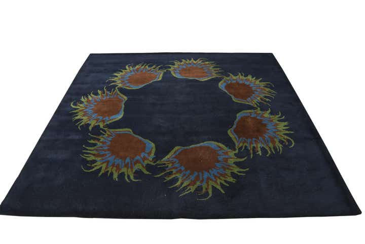 7' 6 x 7' 7 Luna Square Rug