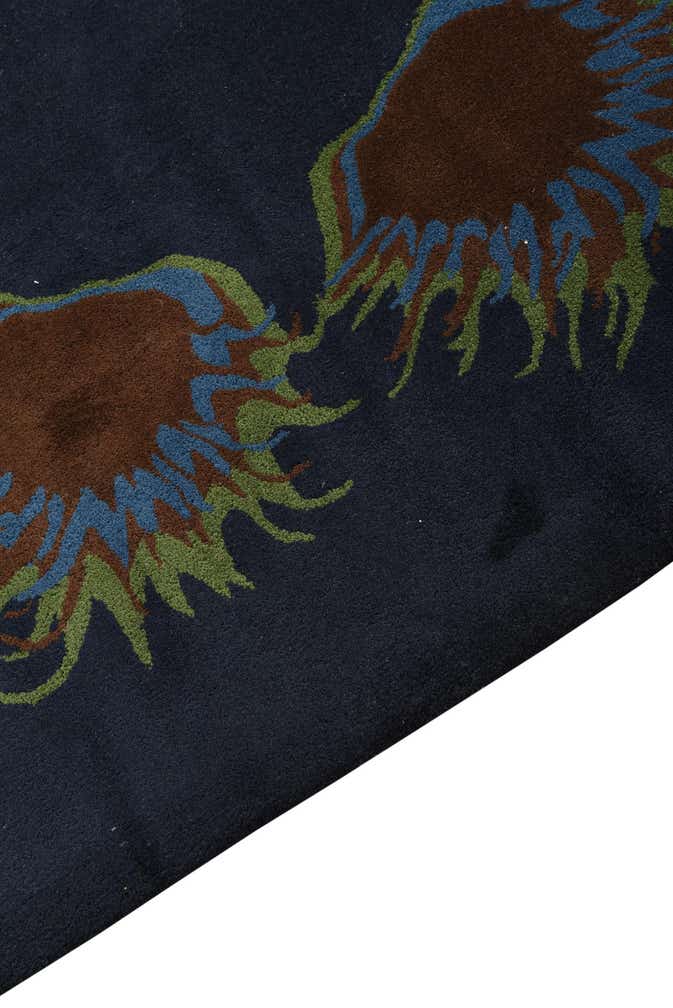 7' 6 x 7' 7 Luna Square Rug
