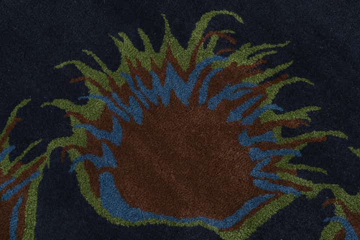 7' 6 x 7' 7 Luna Square Rug