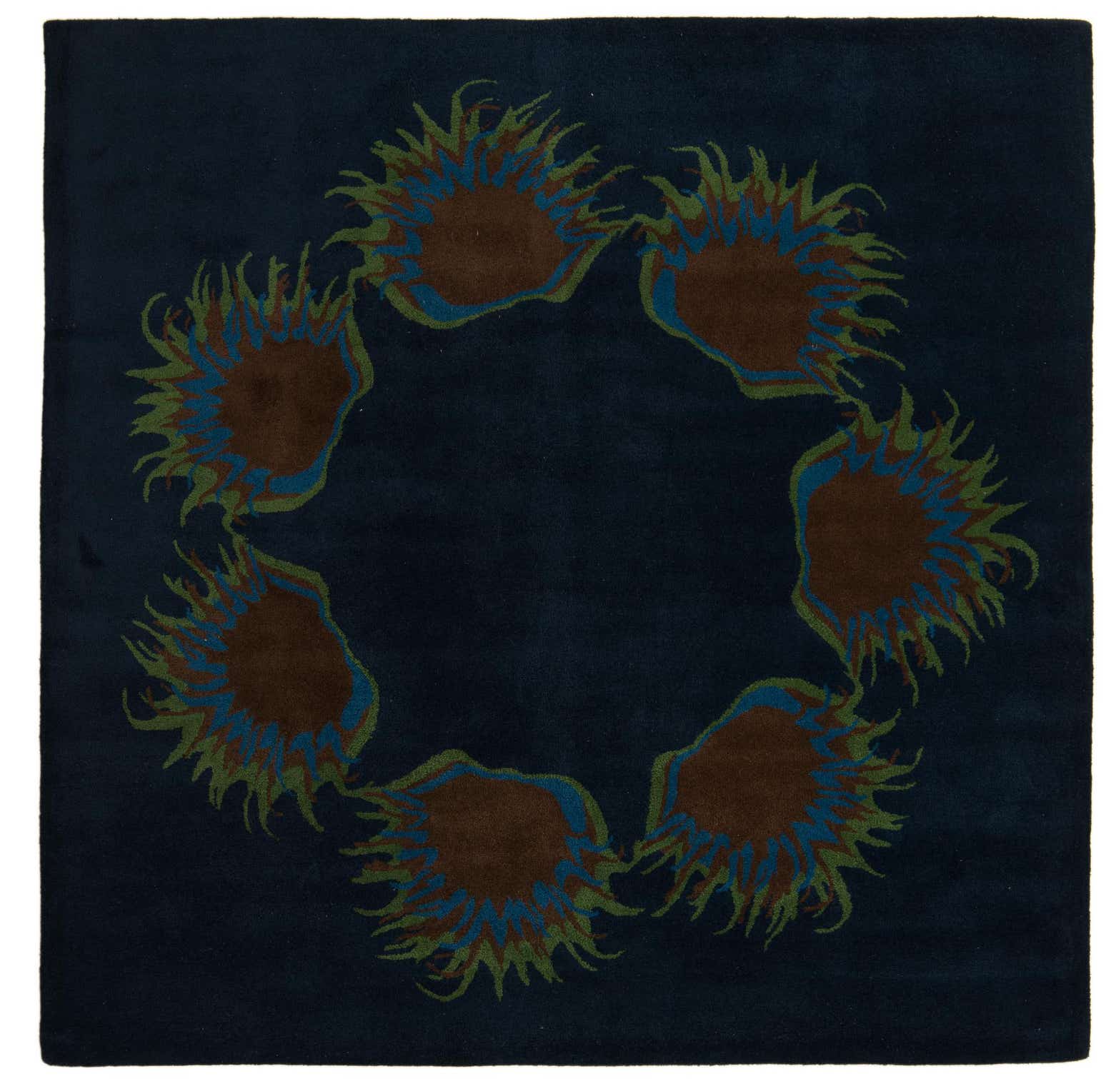 7' 6 x 7' 7 Luna Square Rug