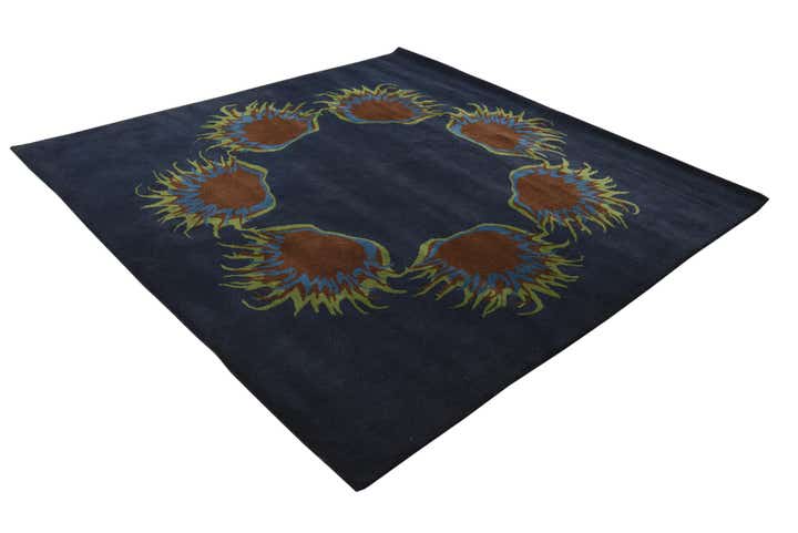 7' 5 x 7' 7 Luna Square Rug