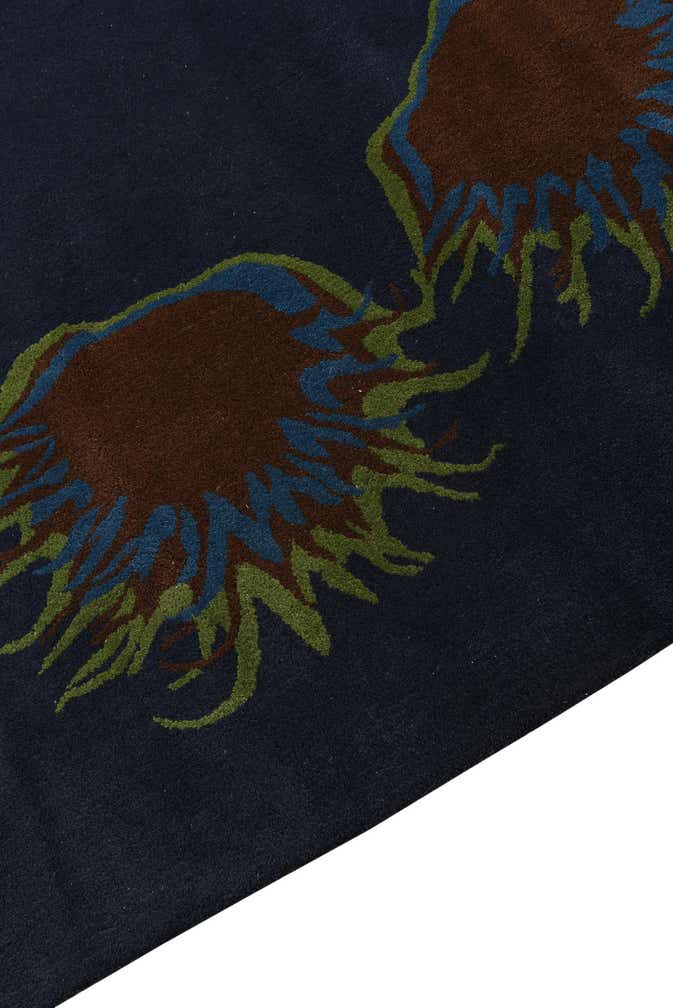 7' 5 x 7' 7 Luna Square Rug
