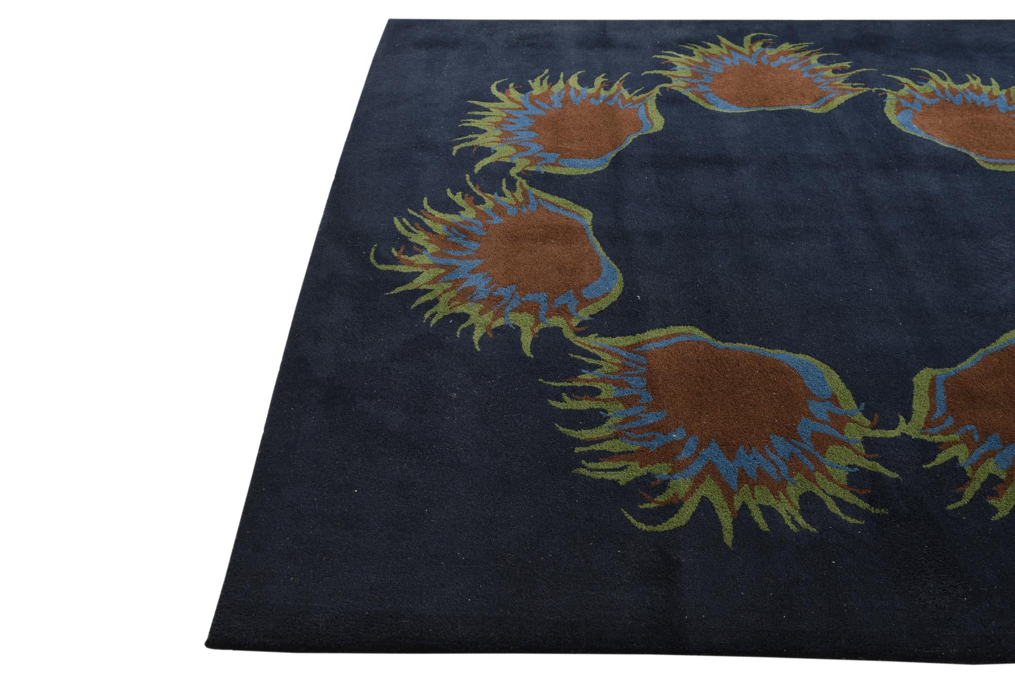 7' 6 x 7' 7 Luna Square Rug