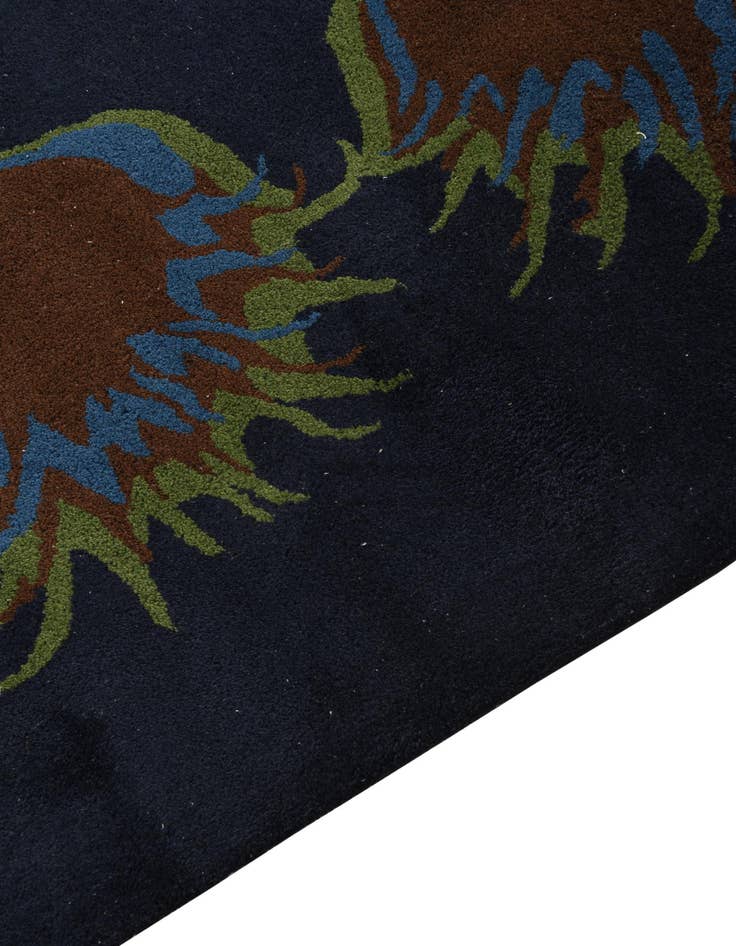 Detail image of 7' 6 x 7' 7 Luna Square Rug