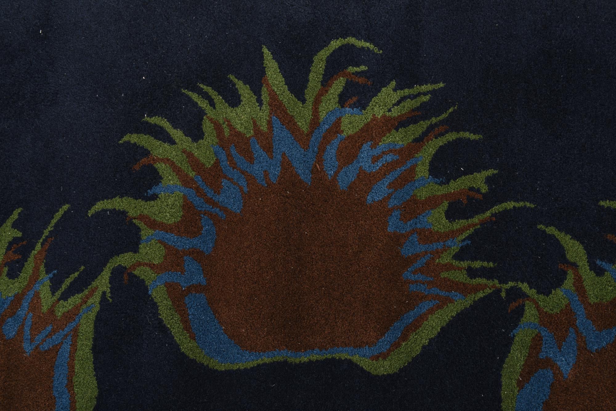7' 6 x 7' 7 Luna Square Rug