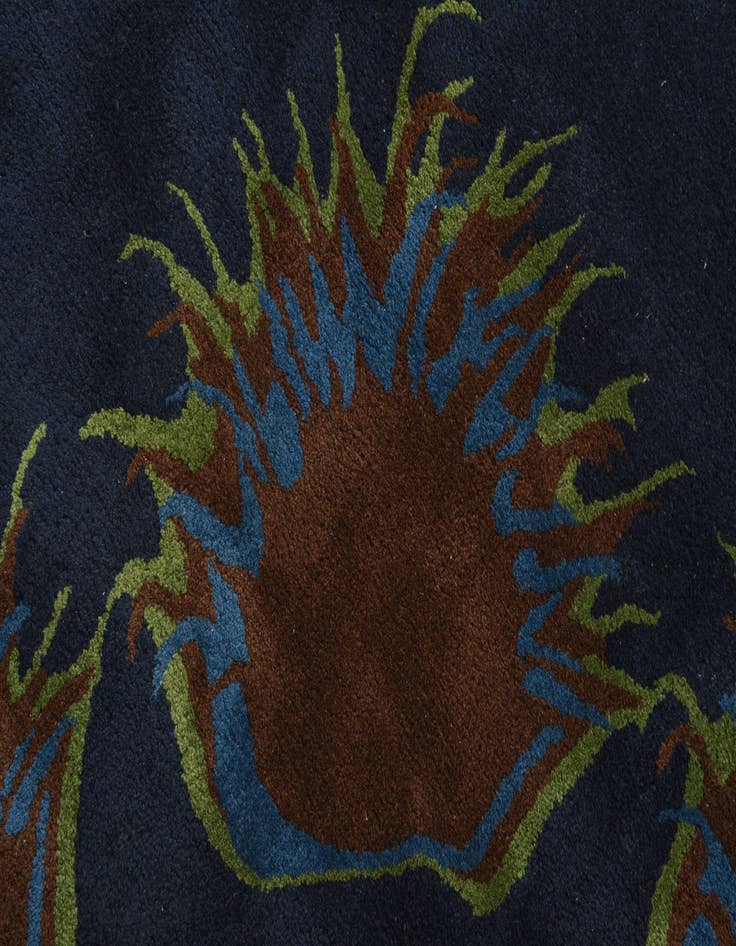 Detail image of 7' 3 x 7' 6 Luna Square Rug