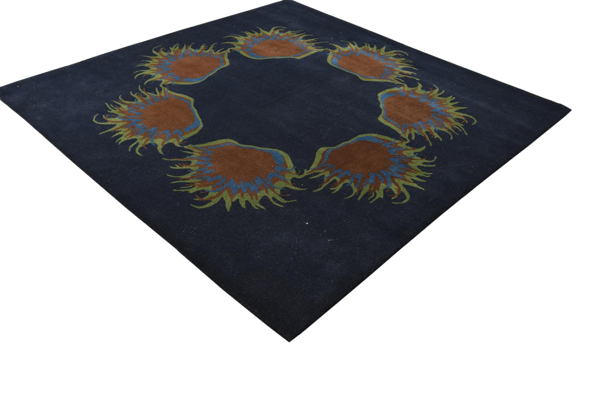 7' 5 x 7' 7 Luna Square Rug