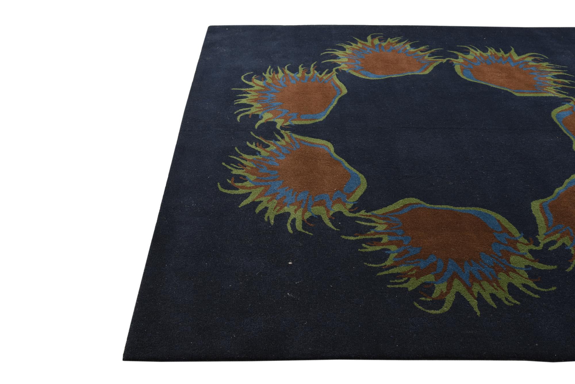 7' 5 x 7' 7 Luna Square Rug