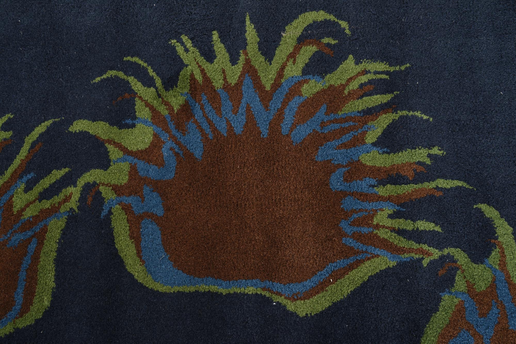 7' 6 x 7' 7 Luna Square Rug