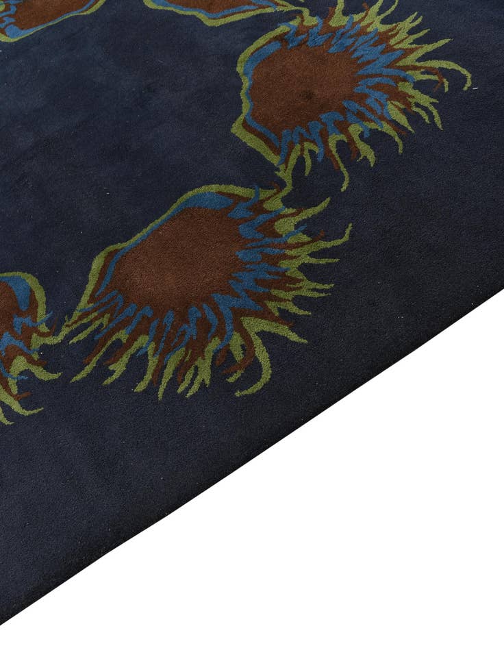 Detail image of 7' 5 x 7' 5 Luna Square Rug