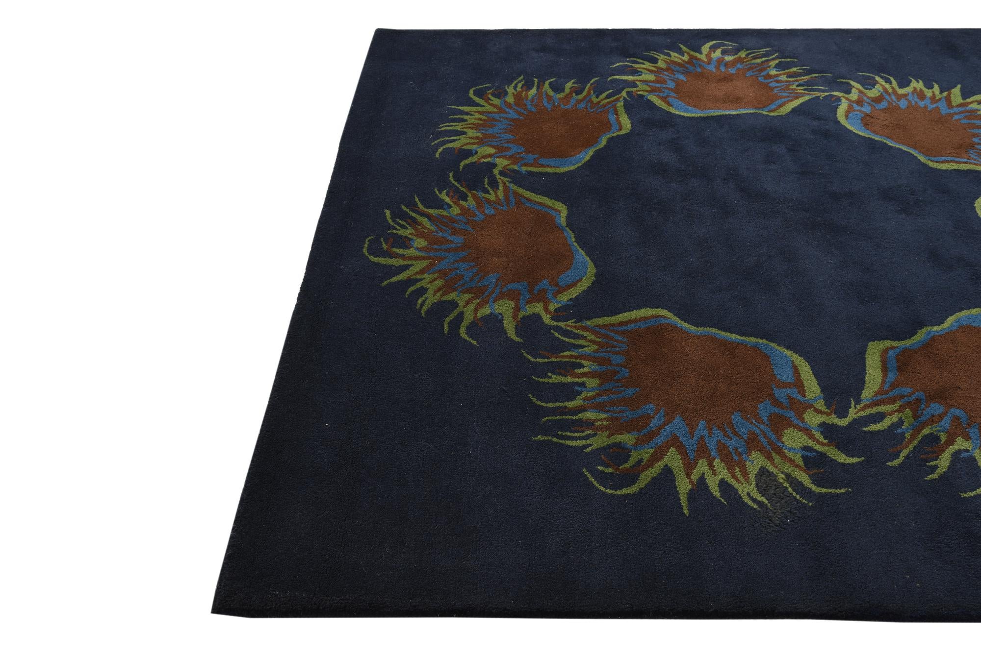 7' 5 x 7' 7 Luna Square Rug