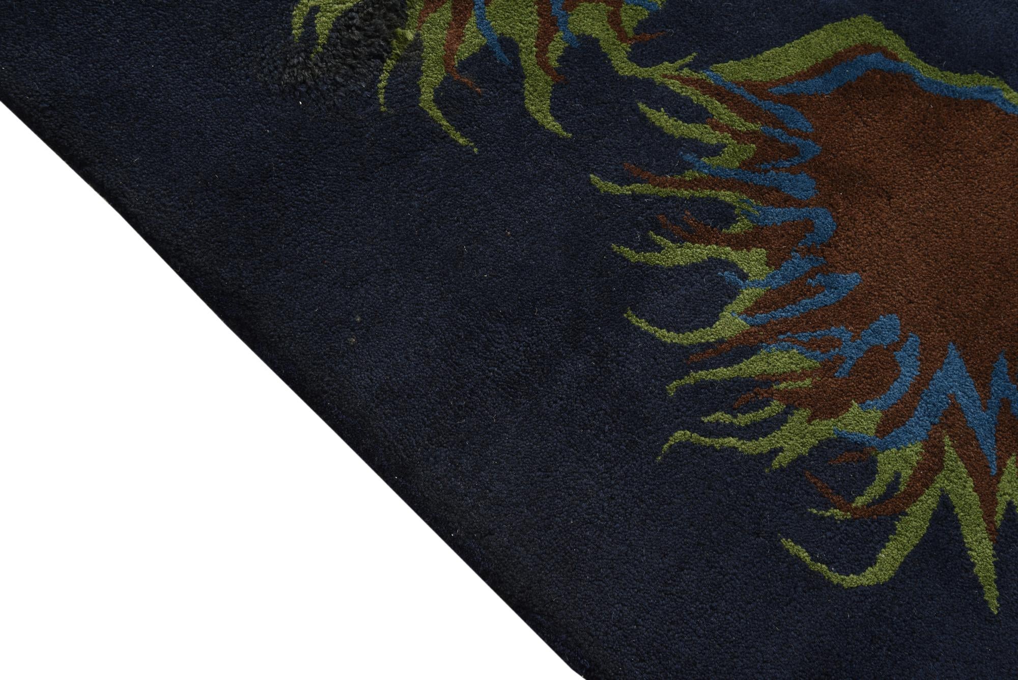 7' 5 x 7' 7 Luna Square Rug