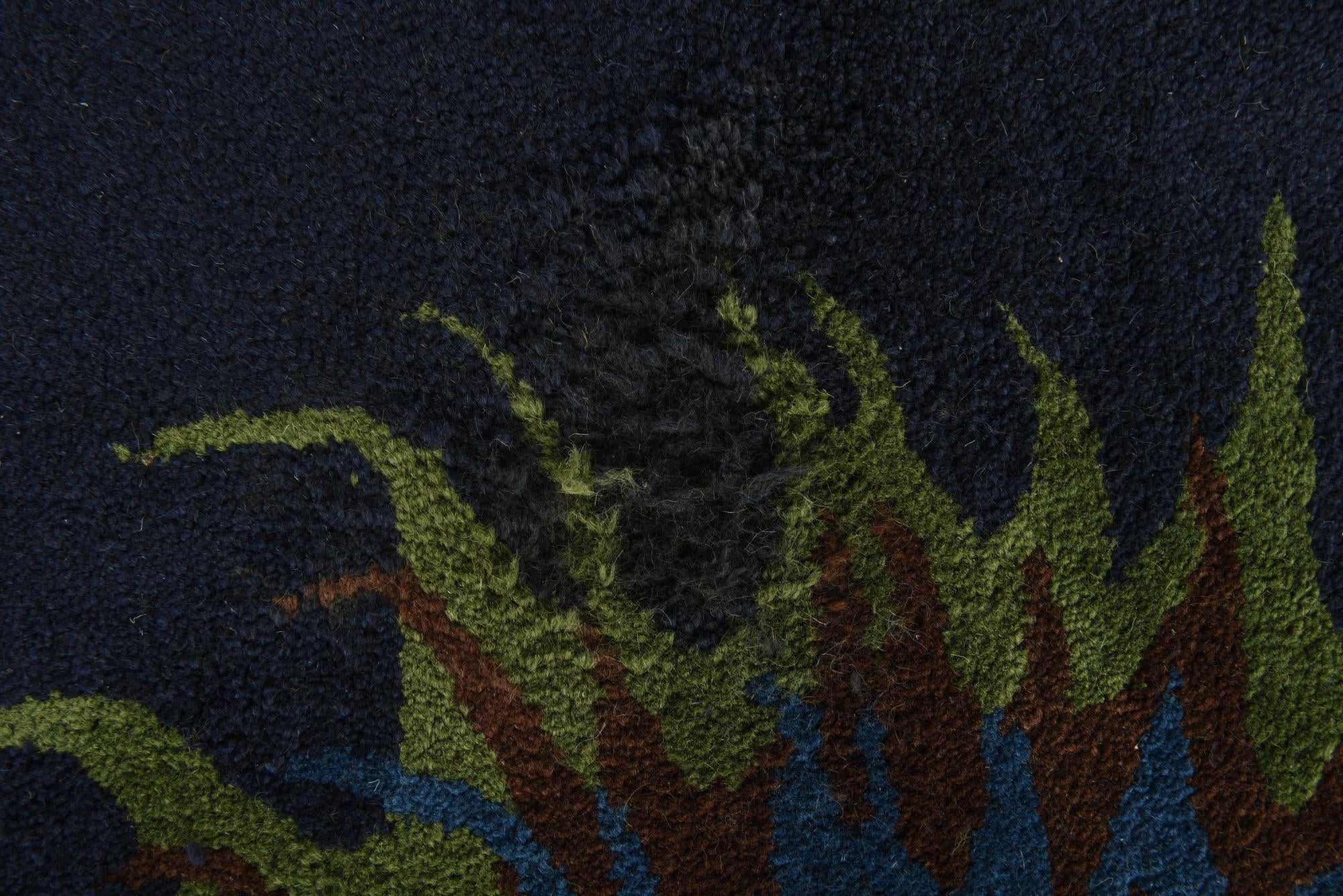 7' 5 x 7' 7 Luna Square Rug