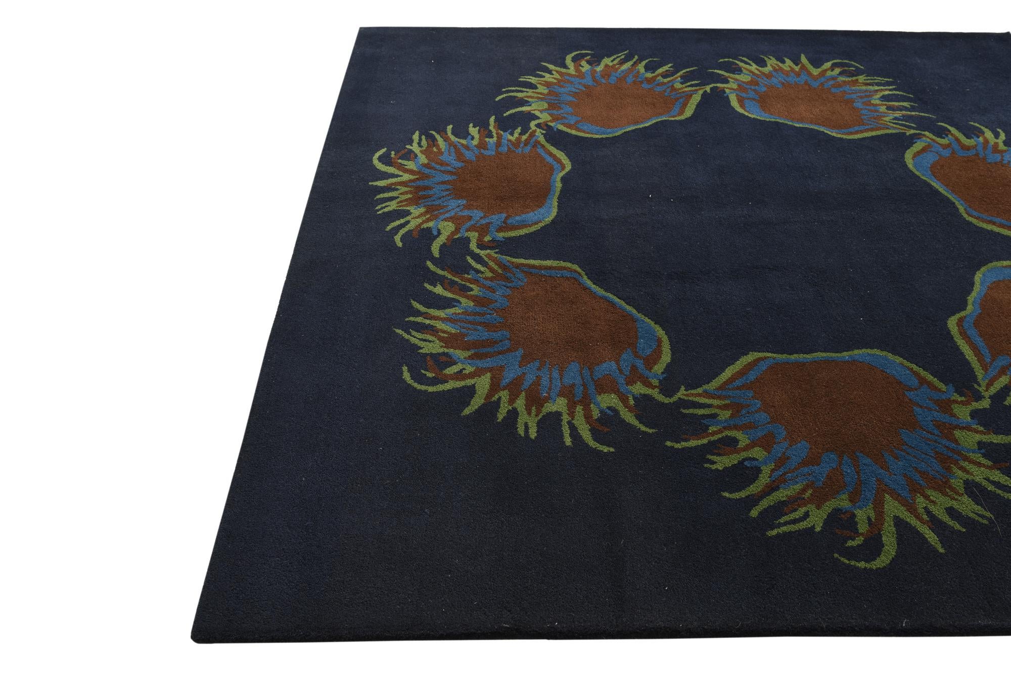 7' 7 x 7' 7 Luna Square Rug