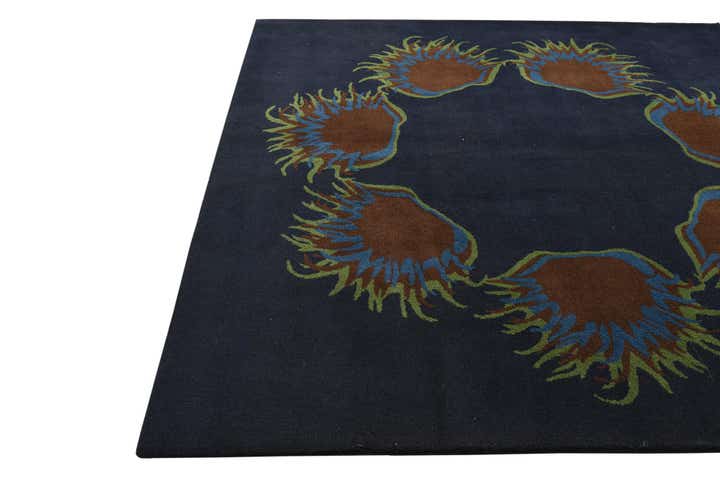 7' 7 x 7' 7 Luna Square Rug