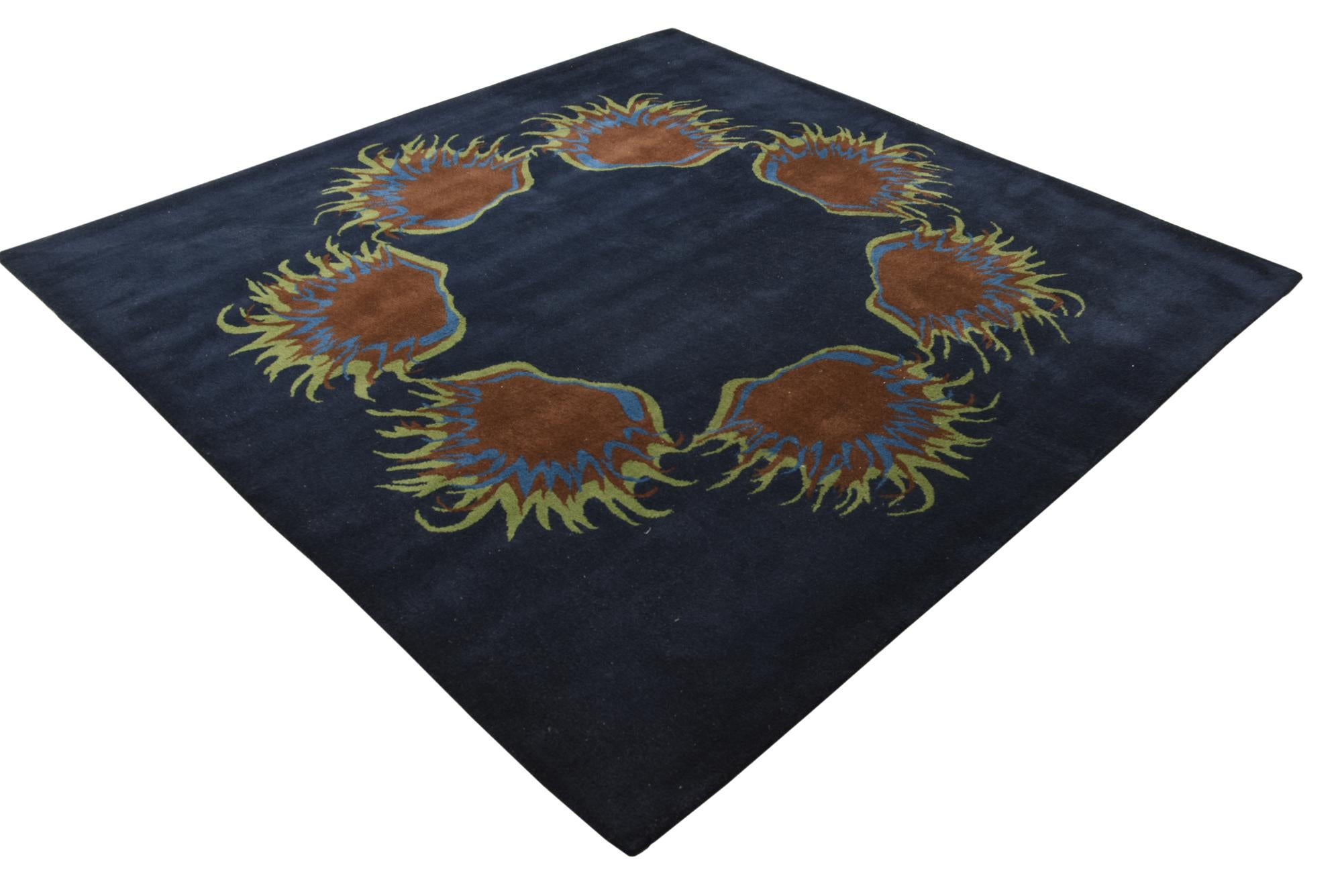7' 5 x 7' 7 Luna Square Rug
