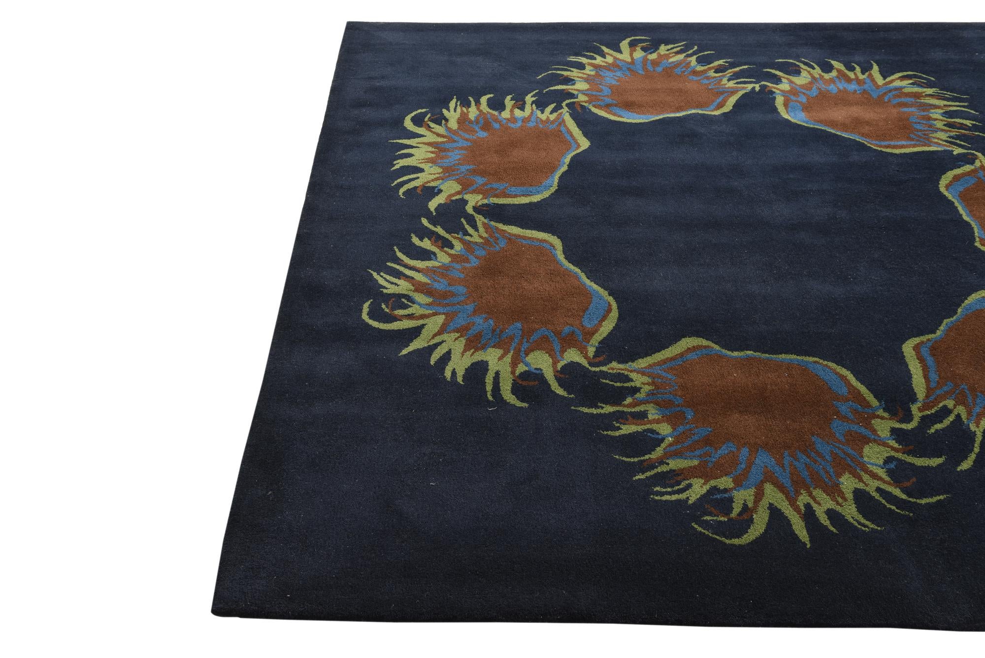 7' 5 x 7' 7 Luna Square Rug