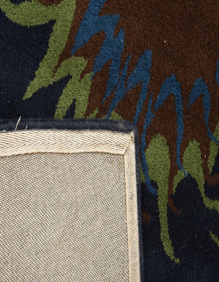 Detail image of 7' 5 x 7' 7 Luna Square Rug