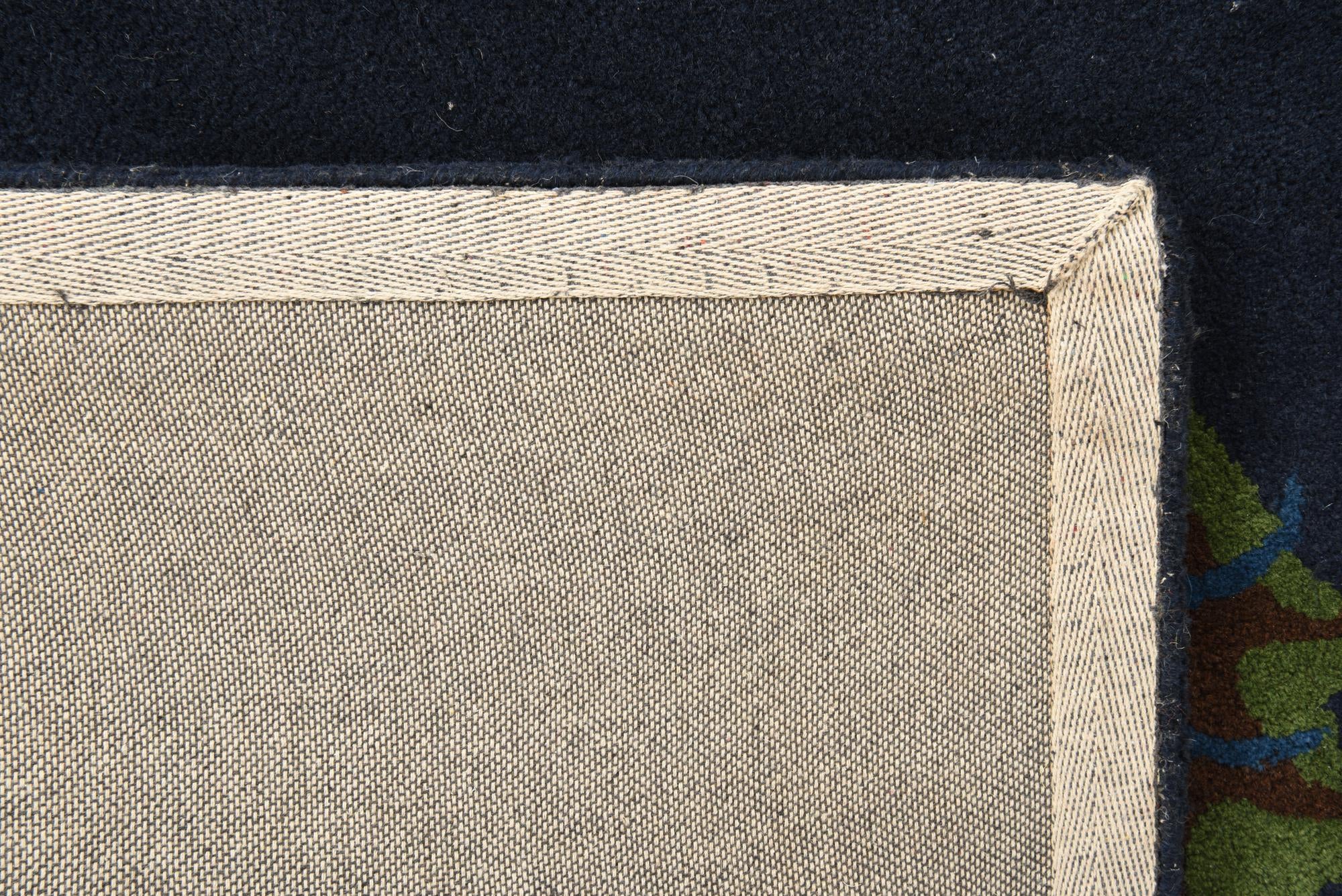 7' 5 x 7' 6 Luna Square Rug