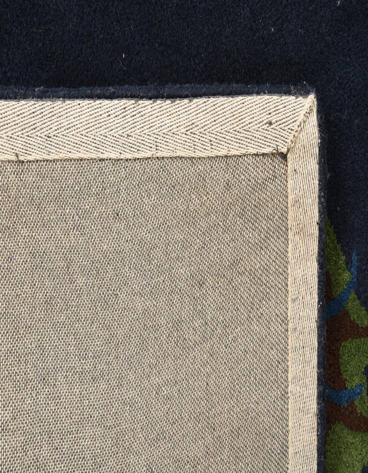 Detail image of 7' 5 x 7' 6 Luna Square Rug