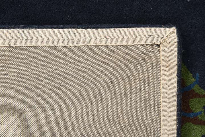7' 5 x 7' 6 Luna Square Rug