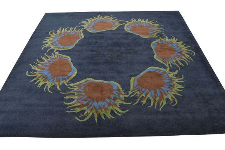 7' 7 x 7' 7 Luna Square Rug