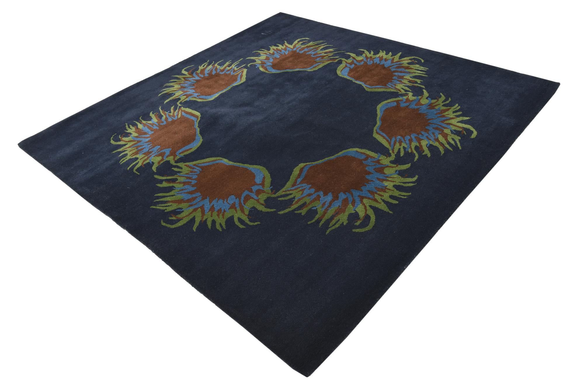 7' 6 x 7' 7 Luna Square Rug