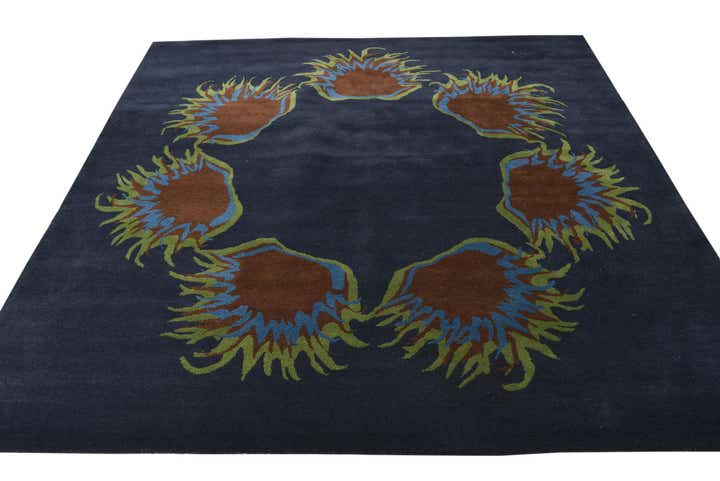 7' 6 x 7' 7 Luna Square Rug