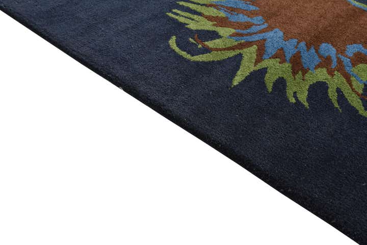 7' 6 x 7' 7 Luna Square Rug