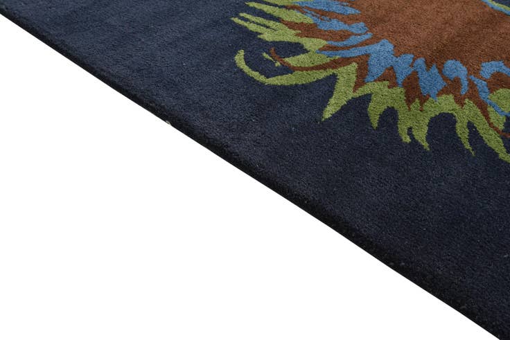 Detail image of 7' 6 x 7' 7 Luna Square Rug