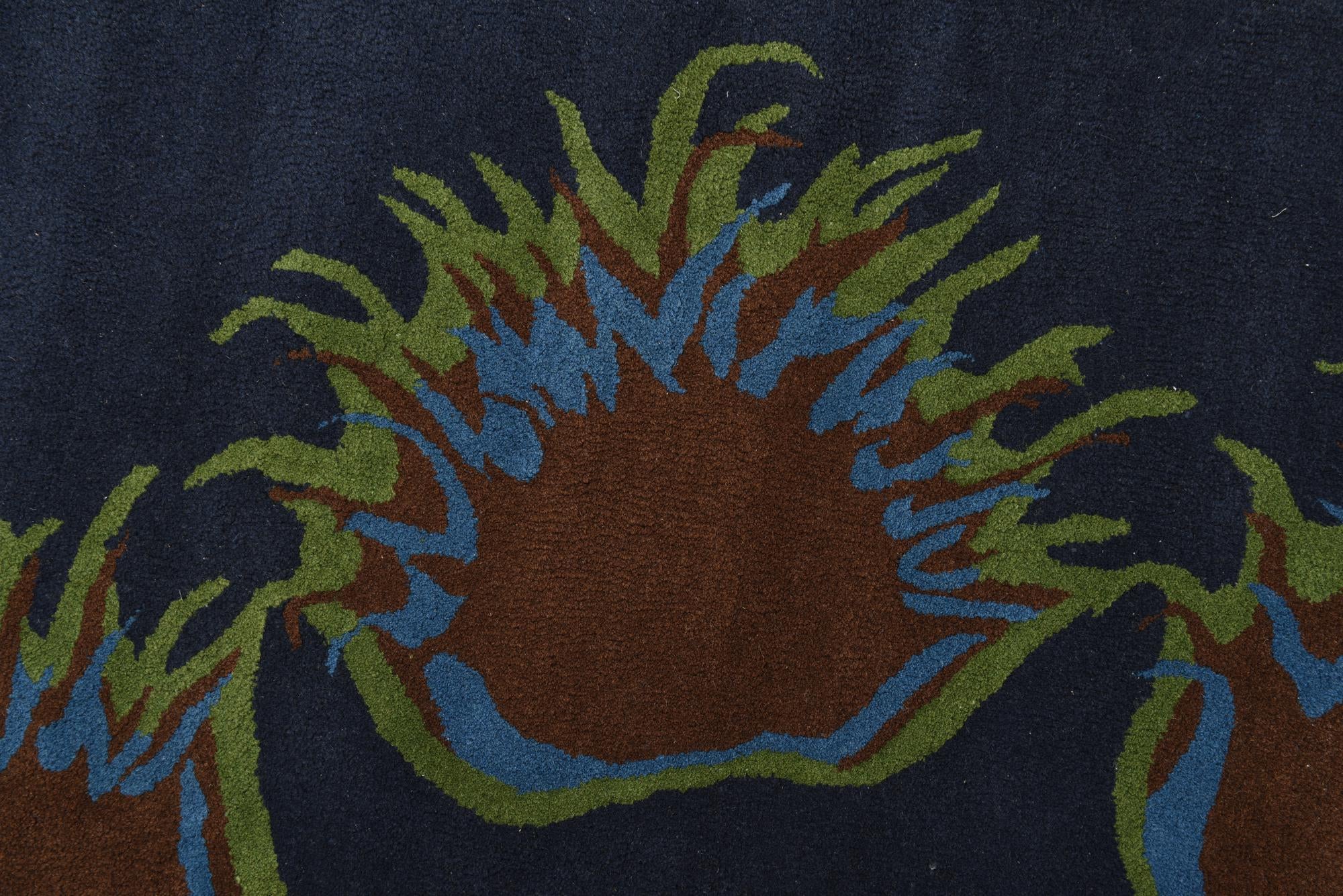 7' 6 x 7' 7 Luna Square Rug