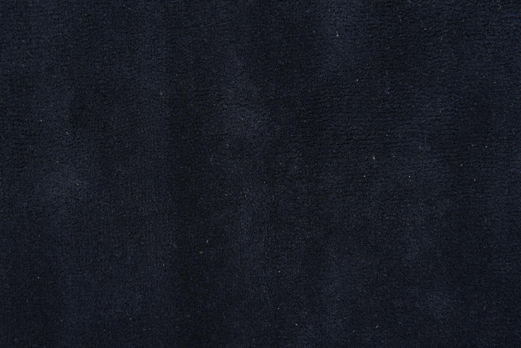 7' 6 x 7' 7 Luna Square Rug