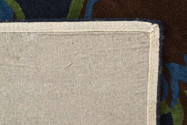 7' 6 x 7' 7 Luna Square Rug