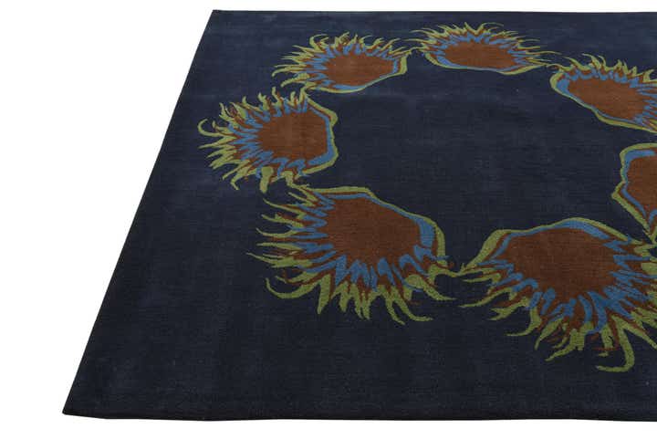 7' 5 x 7' 6 Luna Square Rug