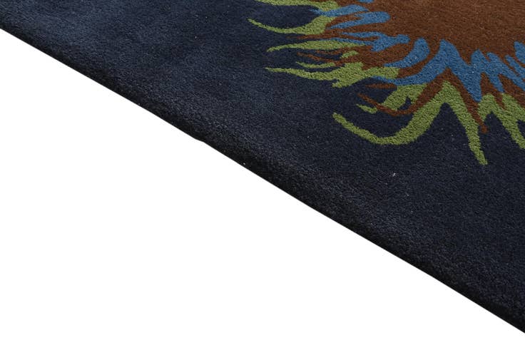 Detail image of 7' 5 x 7' 6 Luna Square Rug