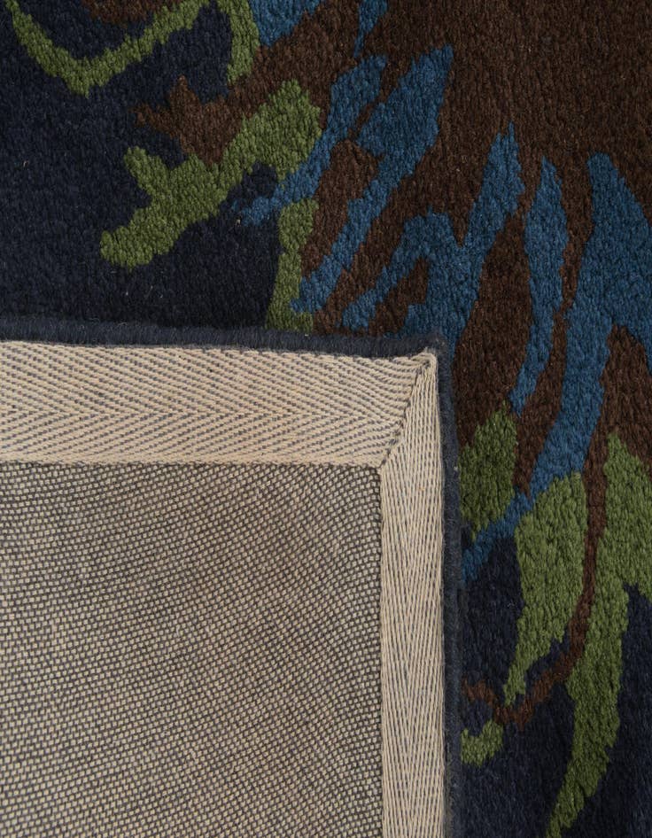Detail image of 7' 5 x 7' 7 Luna Wool Square Rug