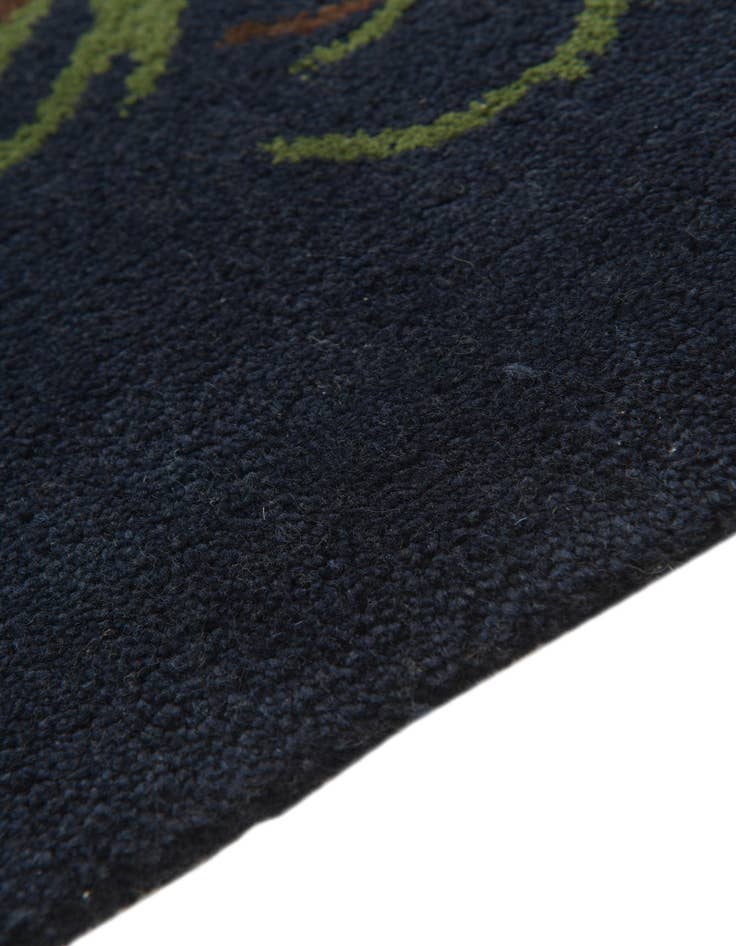 Detail image of 7' 6 x 7' 7 Luna Wool Square Rug