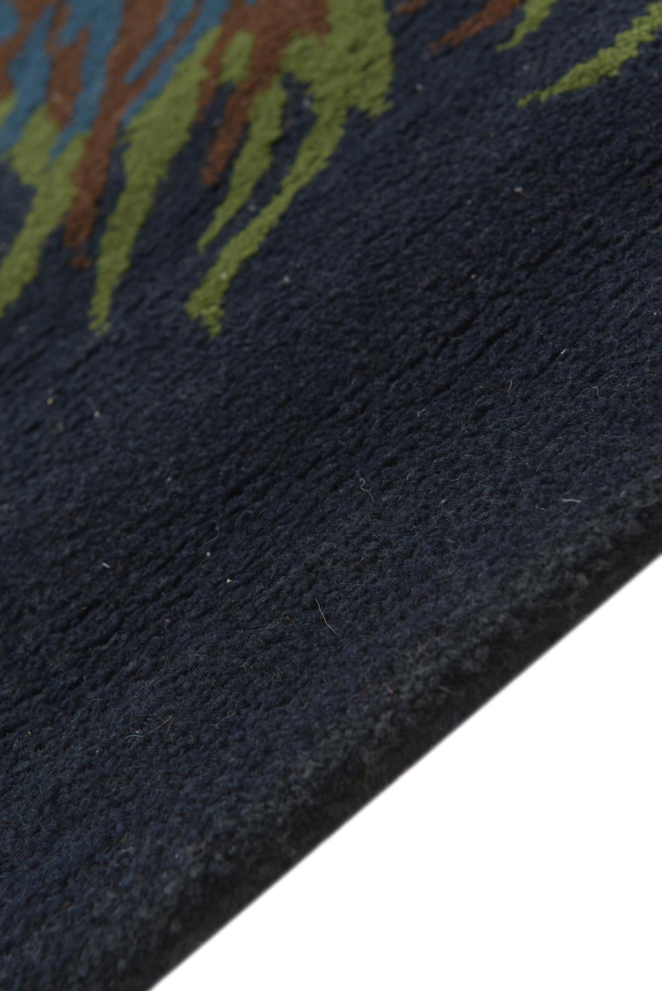 7' 5 x 7' 8 Luna Wool Square Rug