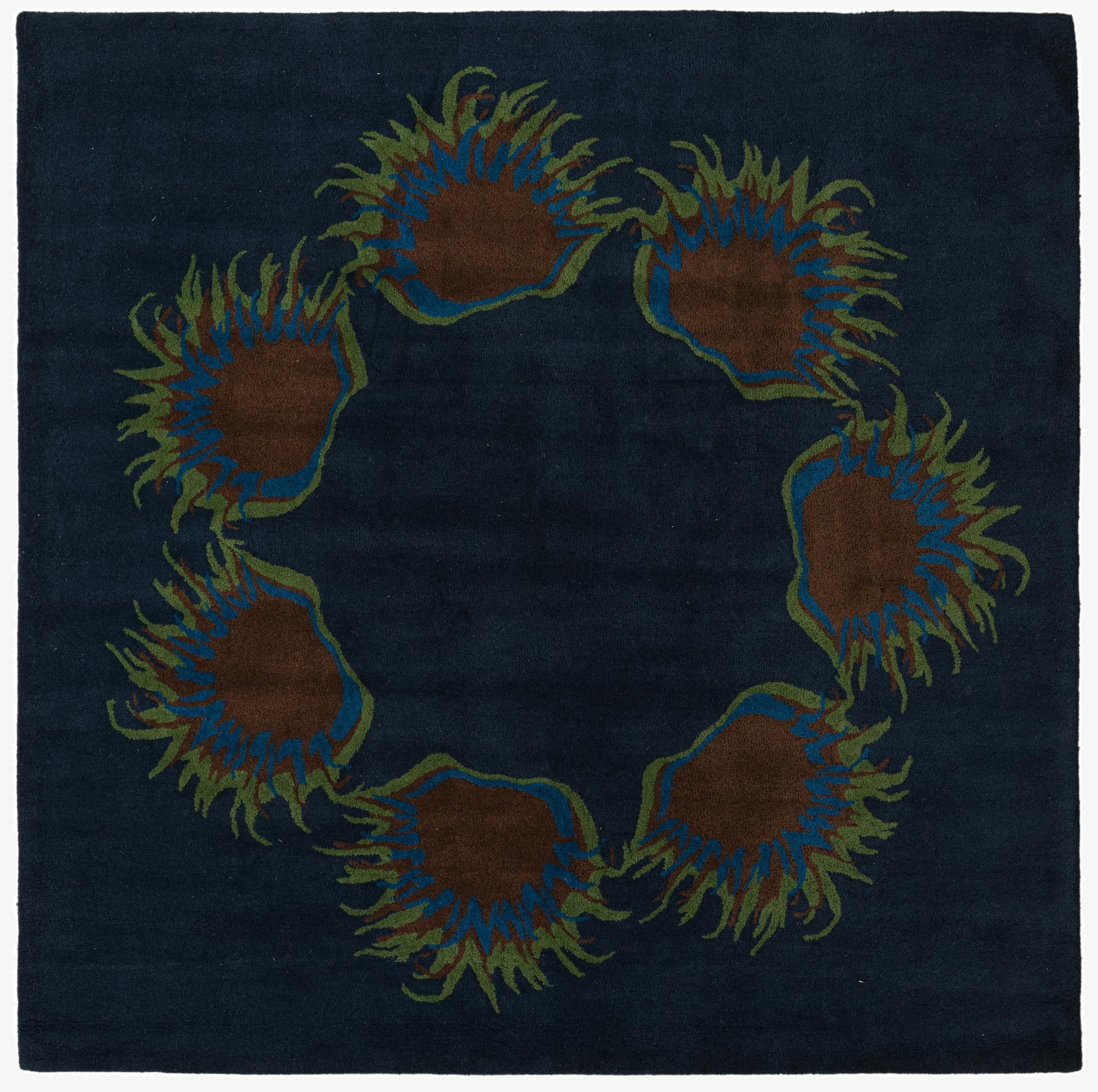 7' 6 x 7' 7 Luna Square Rug