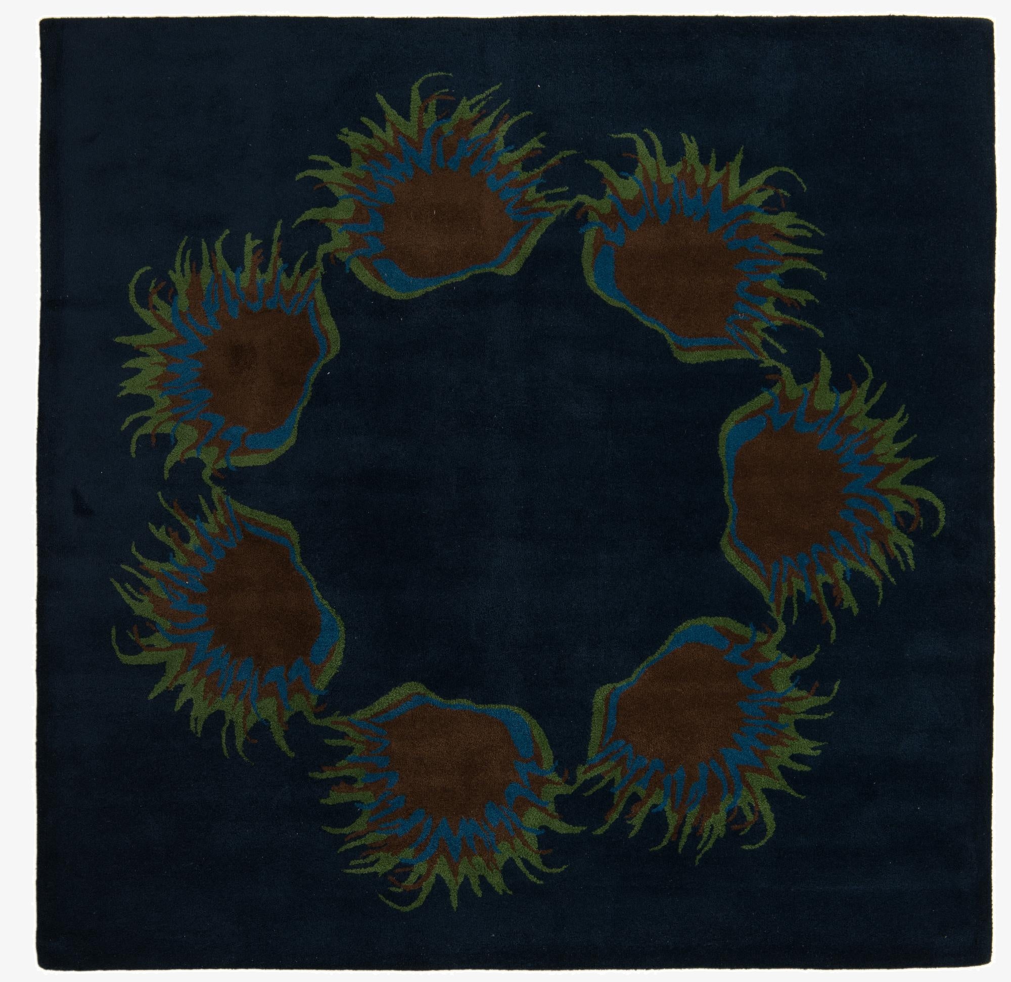 7' 6 x 7' 7 Luna Square Rug