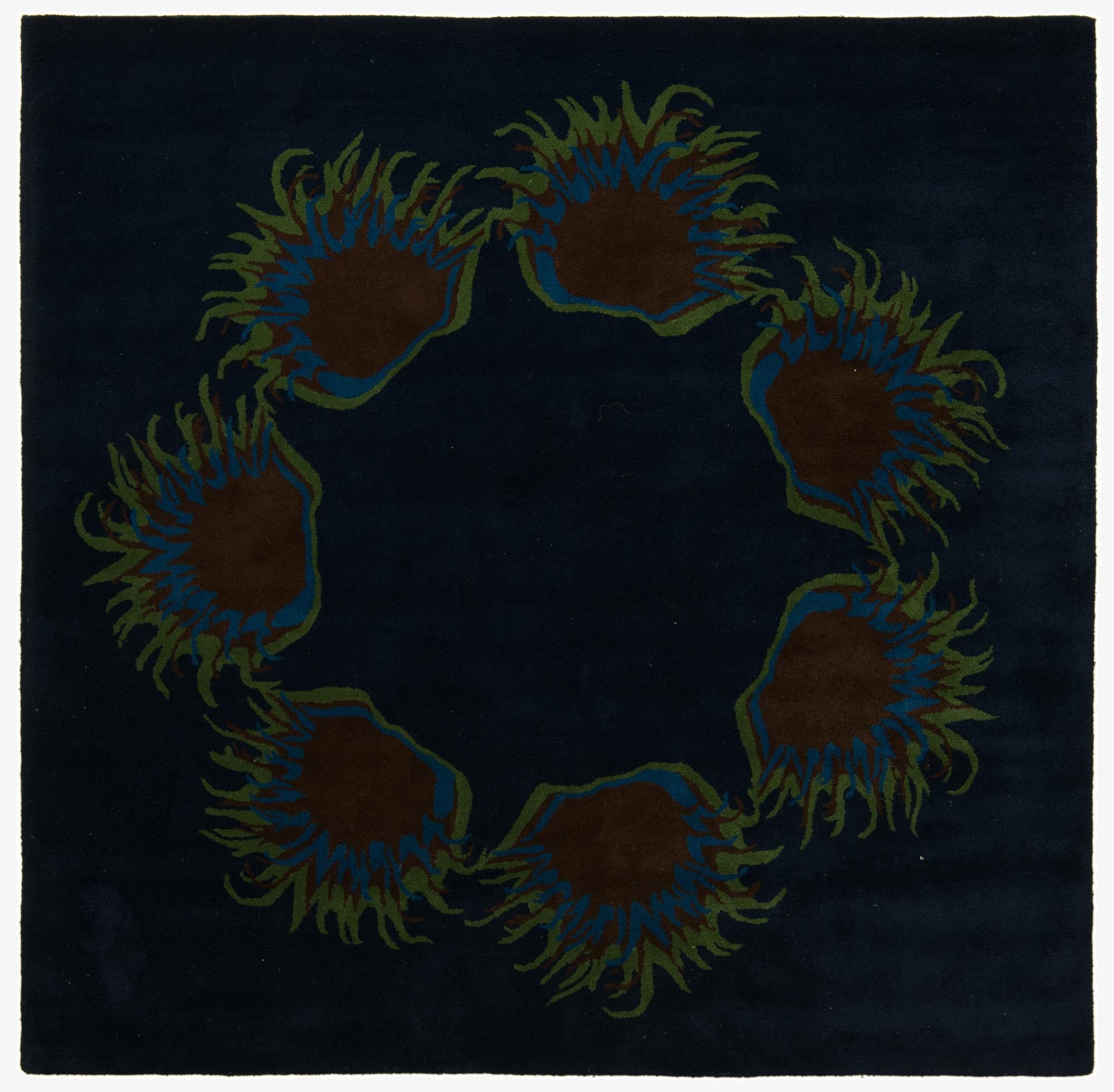 7' 6 x 7' 8 Luna Square Rug