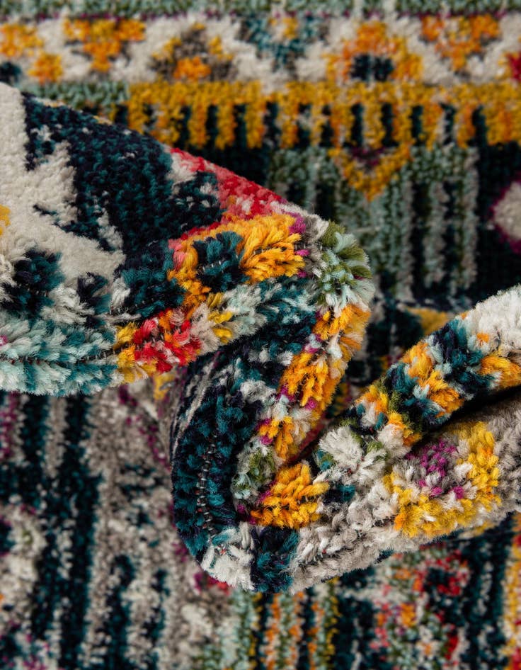 Detail image of 7' 10 x 7' 10 Madeline Square Rug