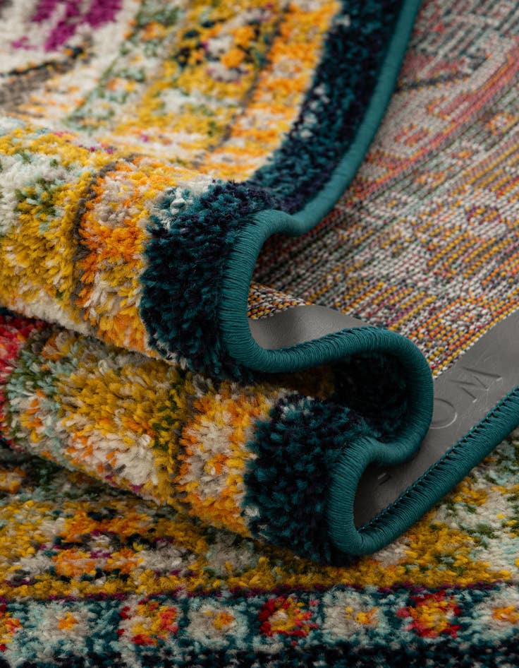 Detail image of 7' 10 x 7' 10 Madeline Square Rug